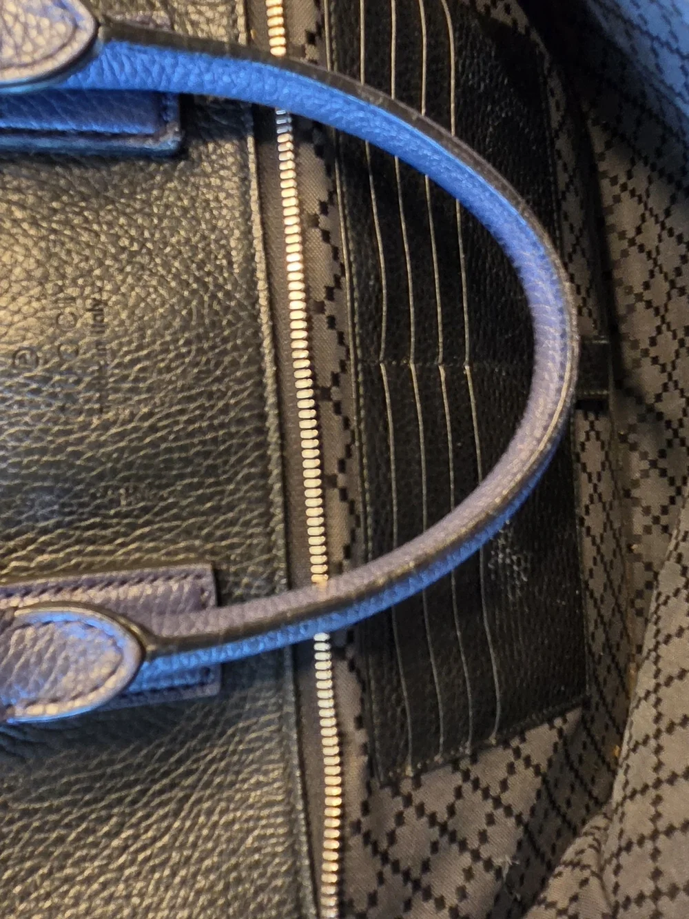 Authentic GUCCI cosmopolis Duffle Bag